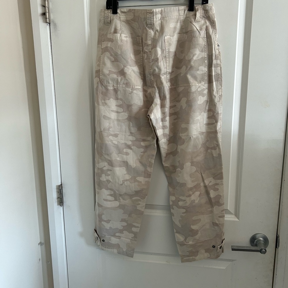 Sundance Cream and Tan Everyday Pants with Logo Tag - Picture 5 of 12